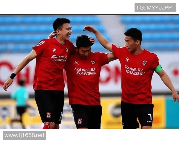 亚运会足球明星闪耀赛场展现青春风采与竞技精神的完美结合